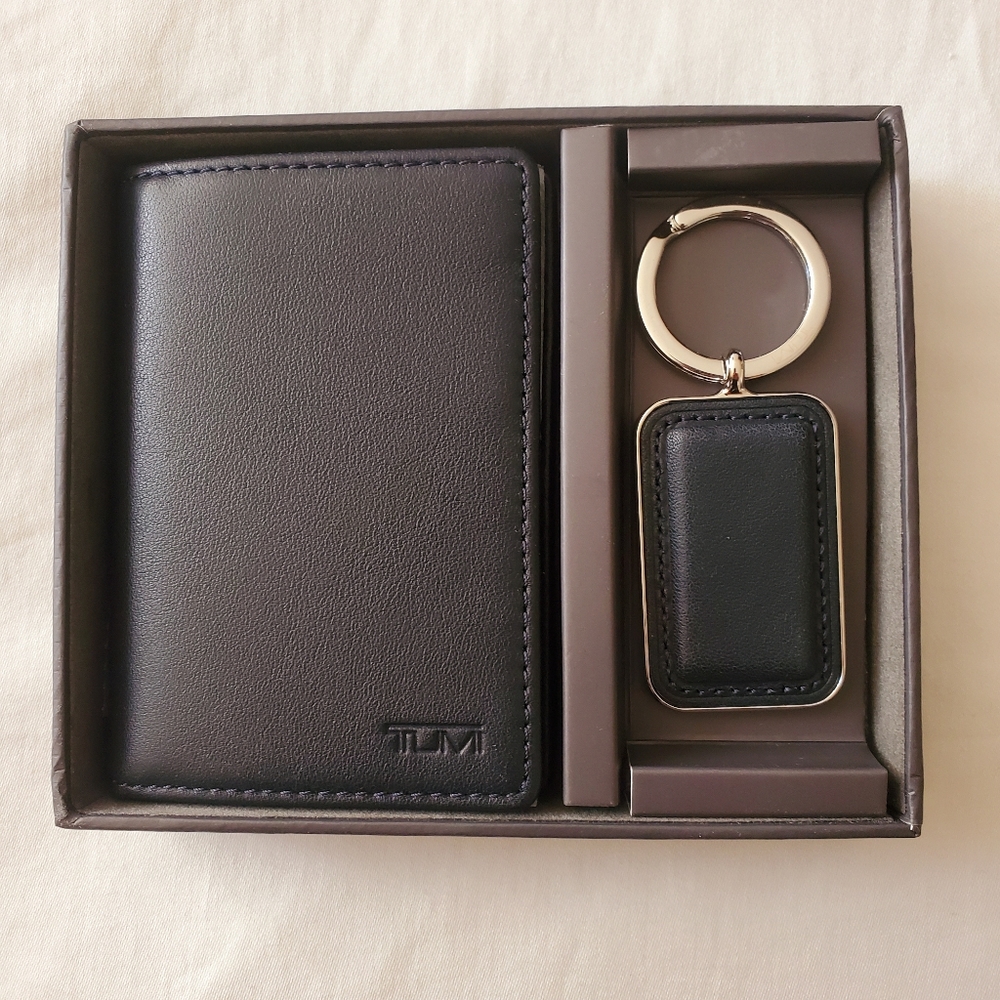 Tumi Card Case and Key Chain